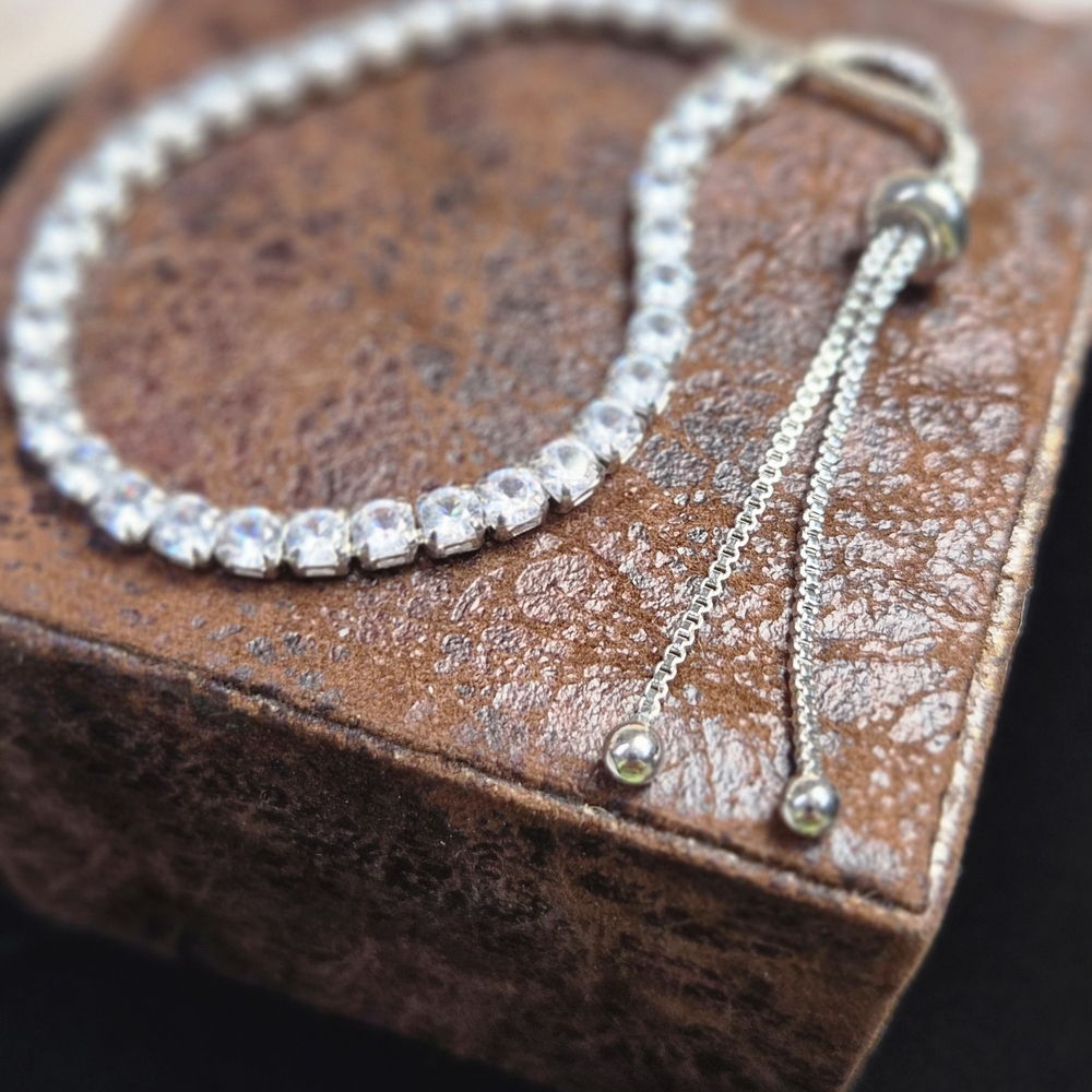Dazzling Silver Adjustable Bracelet - image 1